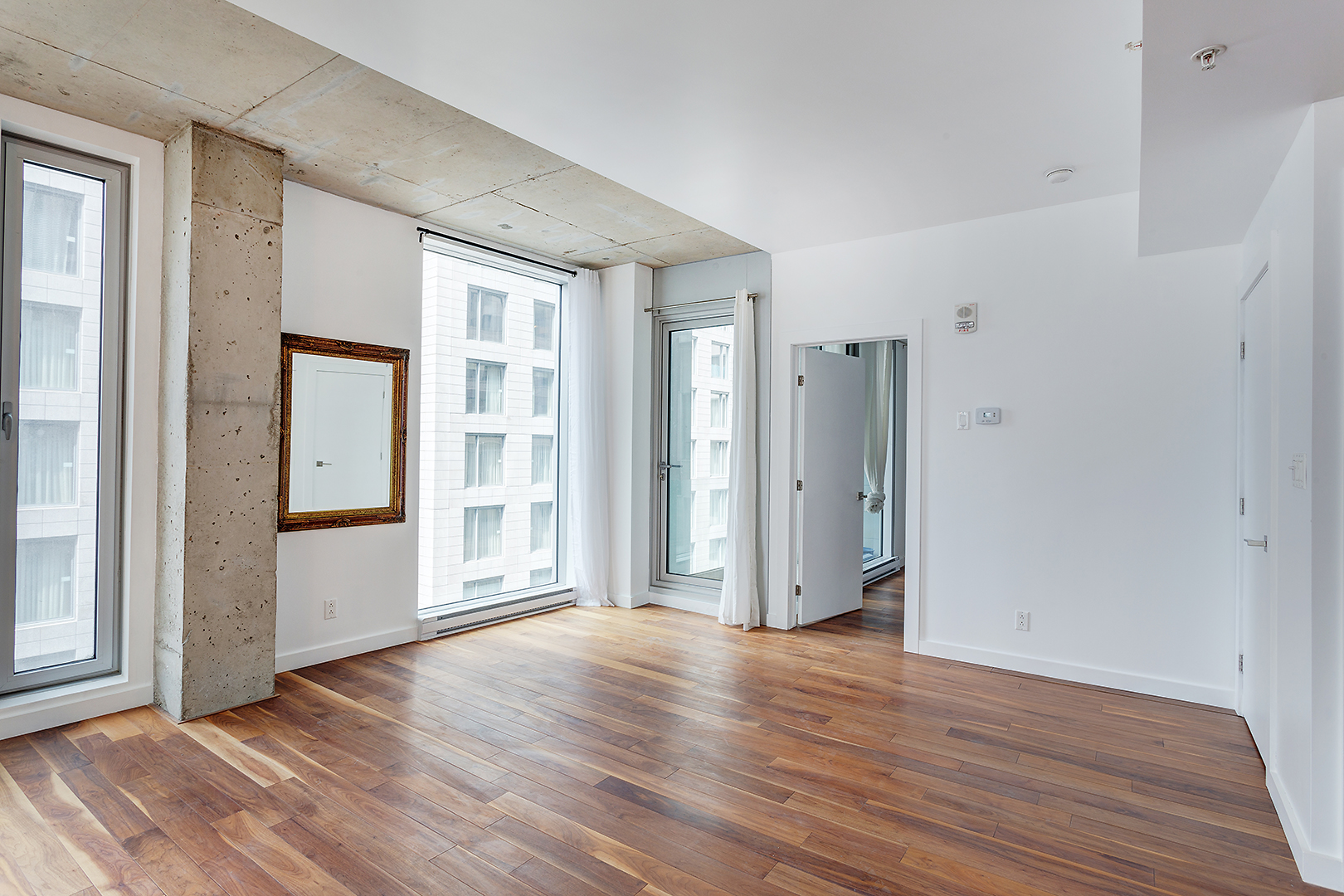 Le 801 — Additional view